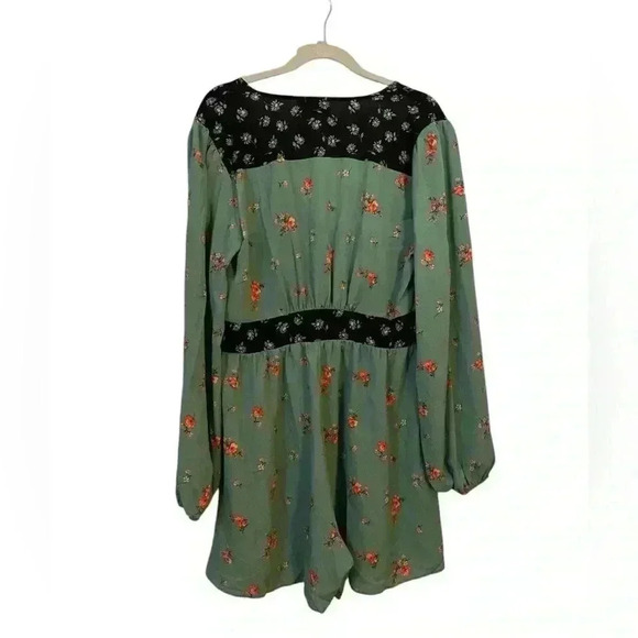 ASOS Tall Floral Romper - Picture 4 of 4